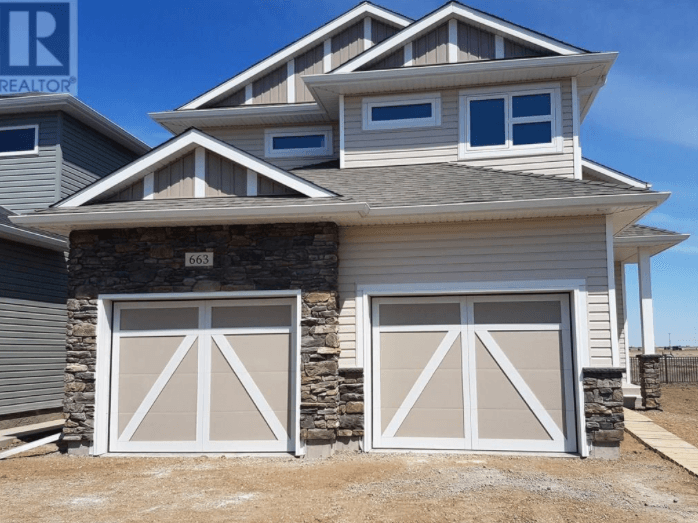 663 Fast Crescent - KW Homes | Custom home builder