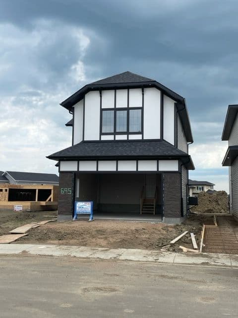 695 Underhill Lane - KW Homes | Custom home builder
